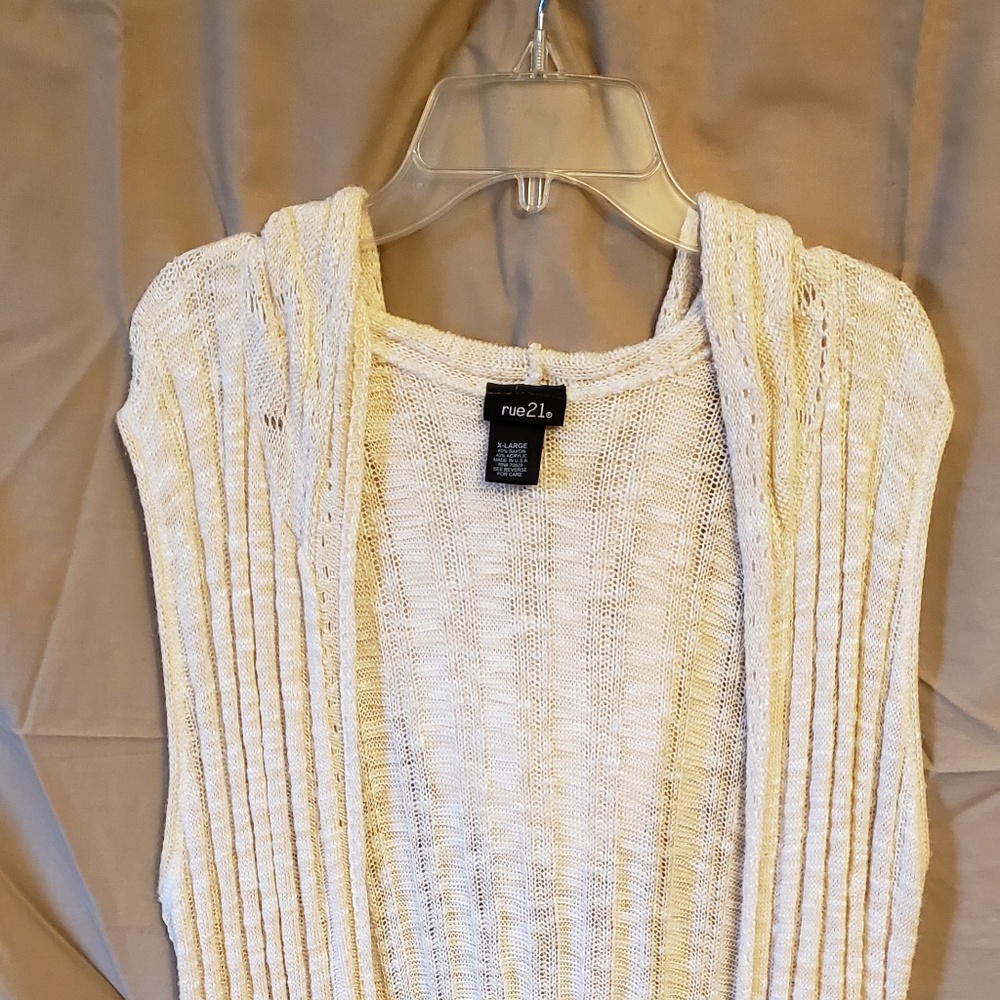 Sleeveless Cardigan